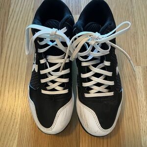 Under Armour Kids Black and White Baseball cleats